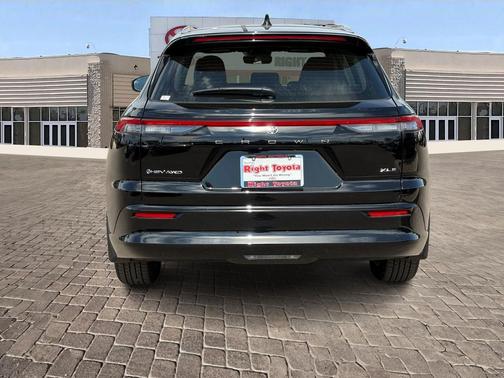 2025 Toyota Crown Signia XLE