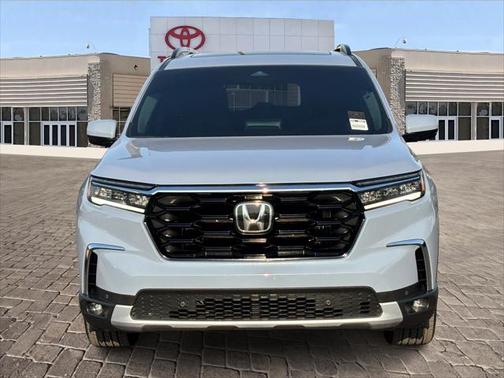 2025 Honda Pilot Touring 8-Passenger