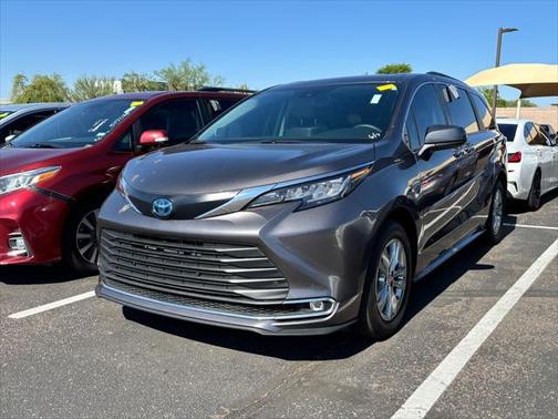 2023 Toyota Sienna XLE 7 Passenger