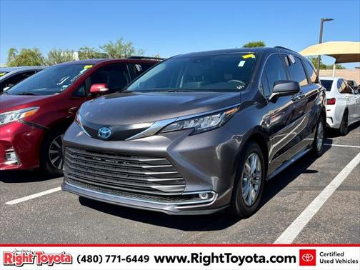 2023 Toyota Sienna XLE 7 Passenger