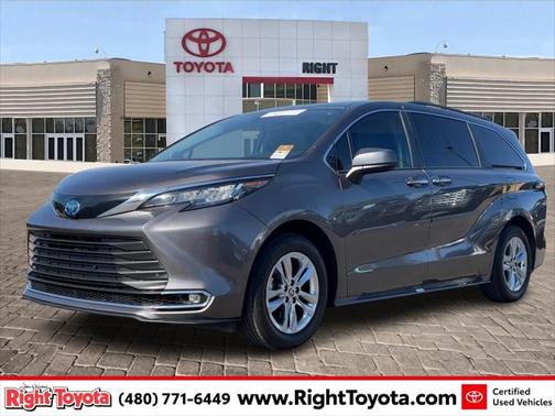 2023 Toyota Sienna XLE 7 Passenger