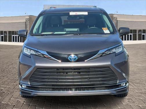 2023 Toyota Sienna XLE 7 Passenger