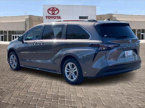 2023 Toyota Sienna XLE 7 Passenger