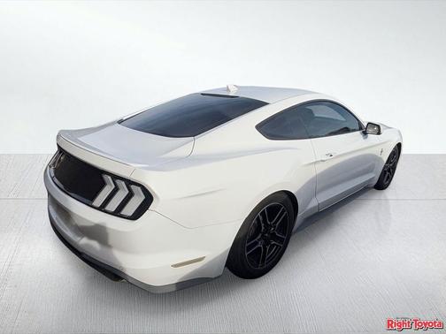 2020 Ford Mustang EcoBoost