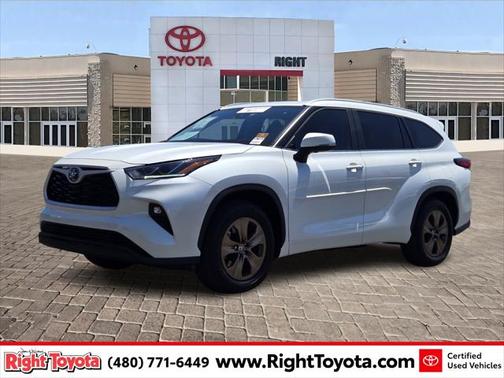 2023 Toyota Highlander Hybrid XLE