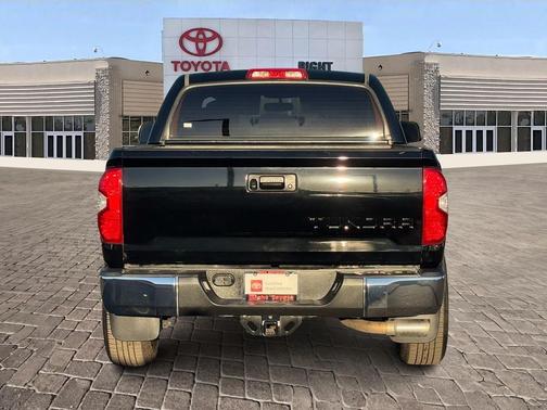 2017 Toyota Tundra SR5