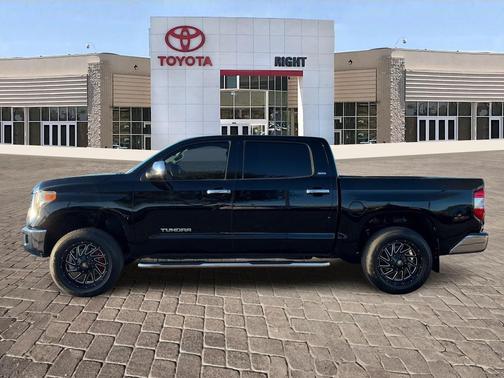 2017 Toyota Tundra SR5