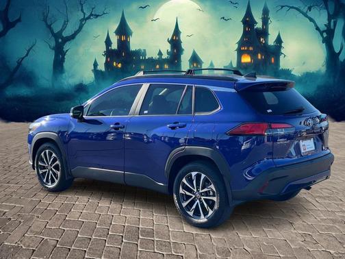2025 Toyota Corolla Cross XLE