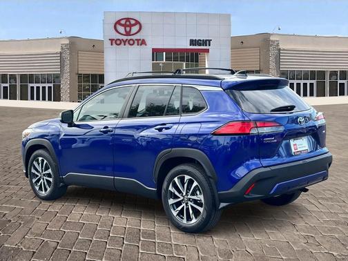 2025 Toyota Corolla Cross XLE