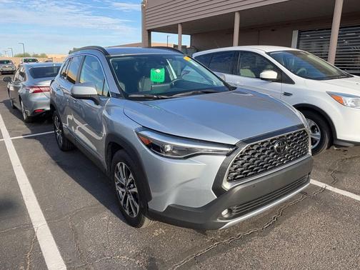 2022 Toyota Corolla Cross XLE