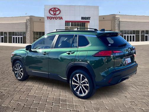 2025 Toyota Corolla Cross XLE