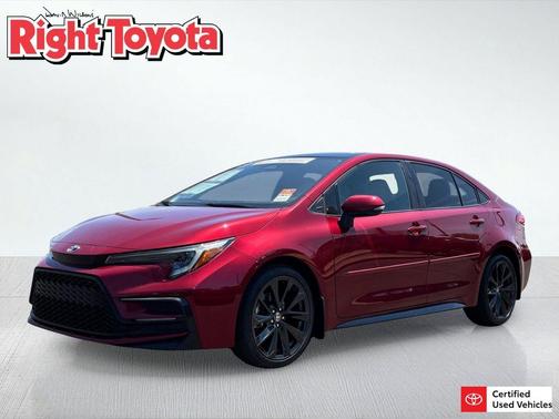 Ruby Flare Pearl/Midnight Black Metallic 2023 Toyota Corolla XSE