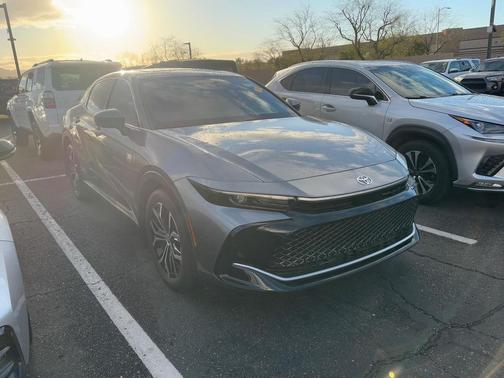 2023 Toyota Crown XLE