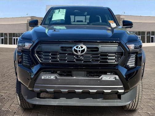 2025 Toyota Tacoma Hybrid TRD Off Road