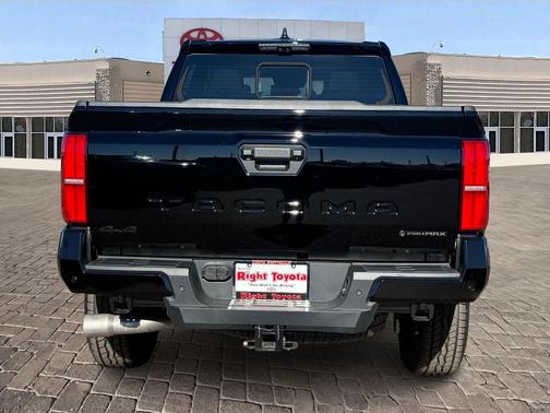 2025 Toyota Tacoma Hybrid TRD Off Road