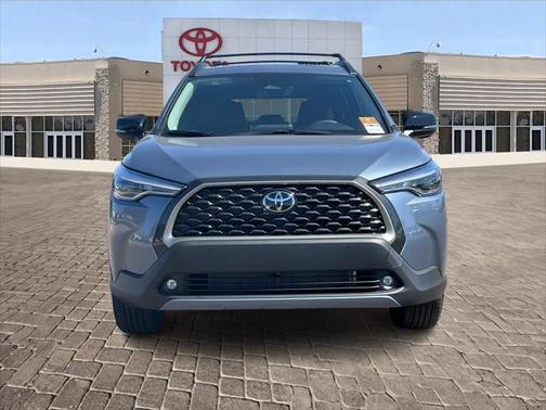 2025 Toyota Corolla Cross XLE