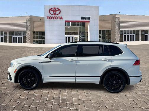 2022 Volkswagen Tiguan 2.0T SE R-Line Black