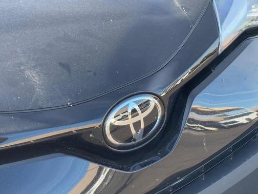 2022 Toyota C-HR Limited