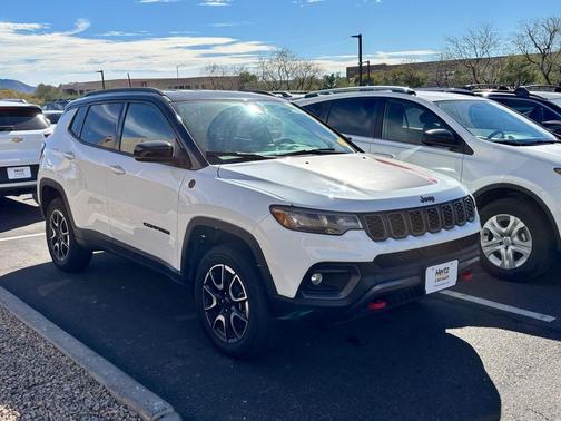 2025 Jeep Compass Trailhawk