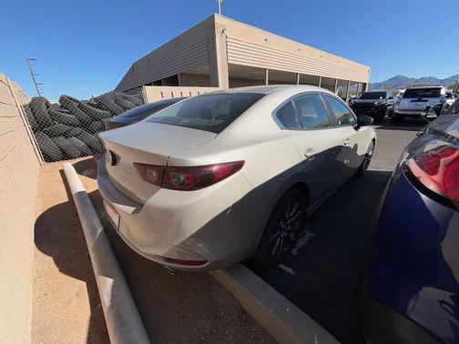 2025 Mazda Mazda3 FWD w/Preferred Package