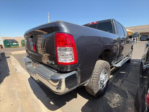 2021 RAM 2500 Big Horn Crew Cab 4x4 6'4' Box
