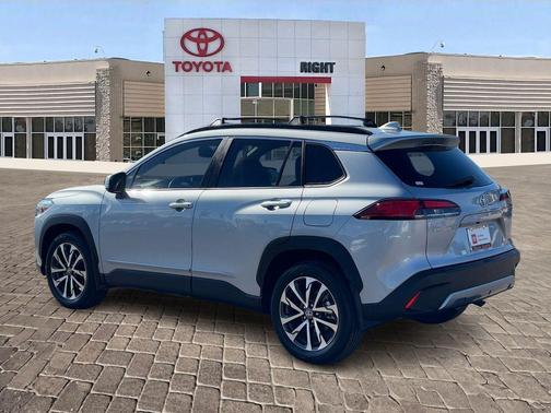 2024 Toyota Corolla Cross XLE