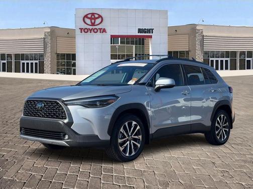 2024 Toyota Corolla Cross XLE