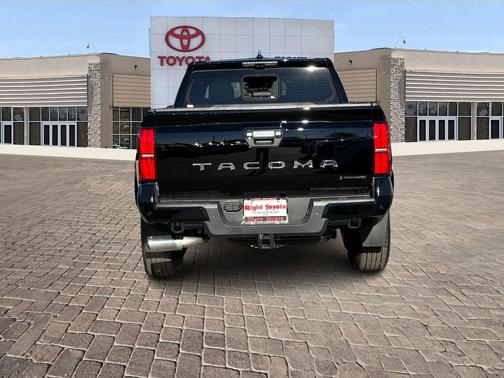 2025 Toyota Tacoma Hybrid Limited