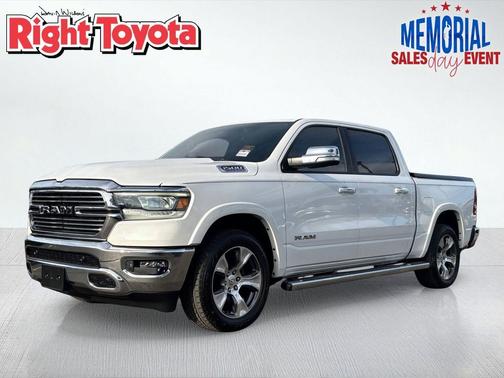 Ivory White Tri-Coat Pearlcoat 2021 RAM 1500 Laramie