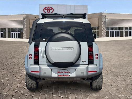 2022 Land Rover Defender 110 XS Edition