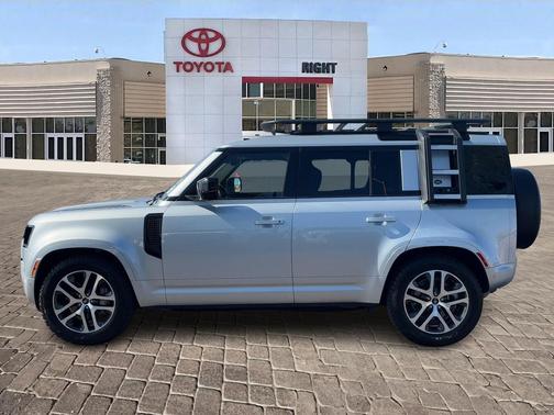2022 Land Rover Defender 110 XS Edition