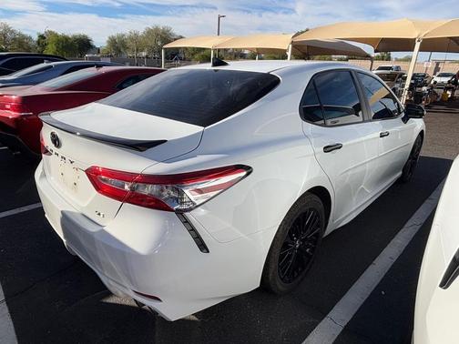 2020 Toyota Camry SE