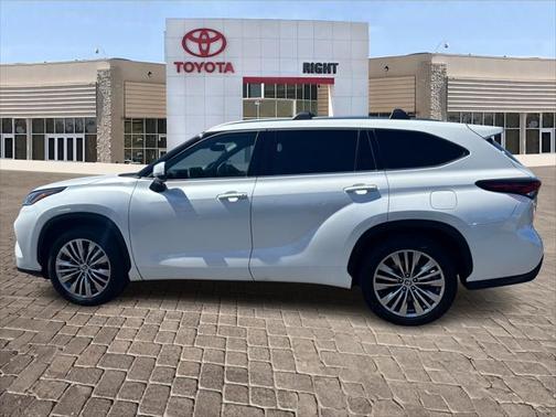 2024 Toyota Highlander Platinum