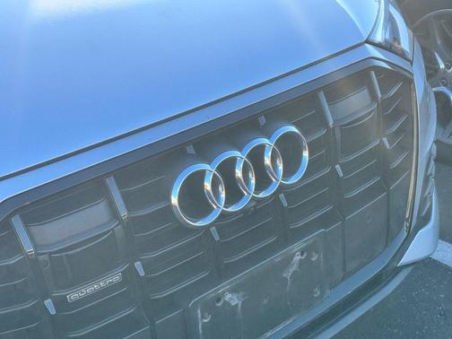 2020 Audi Q7 55 Premium Plus