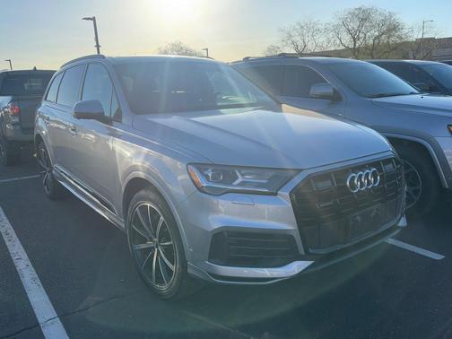 2020 Audi Q7 55 Premium Plus