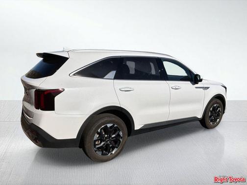 Glacial White Pearl 2024 Kia Sorento S