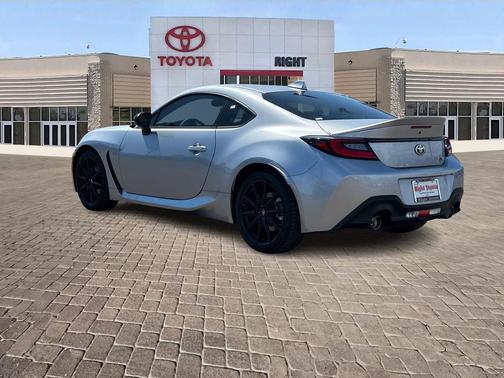 2025 Toyota GR86 Premium