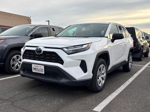 2024 Toyota RAV4 LE
