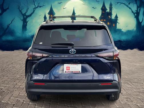2025 Toyota Sienna XLE 7 Passenger