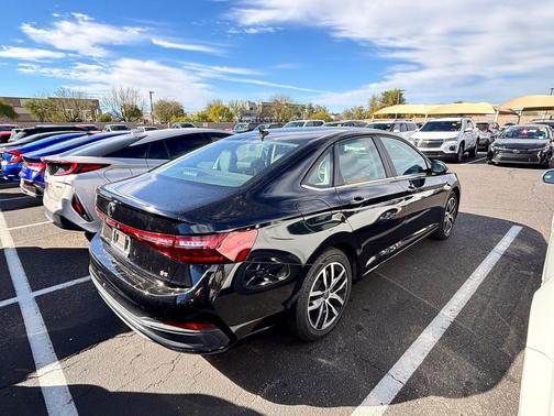 2025 Volkswagen Jetta 1.5T SE