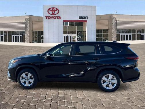 2025 Toyota Highlander LE