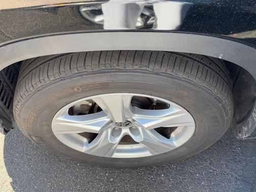 2025 Toyota Highlander LE