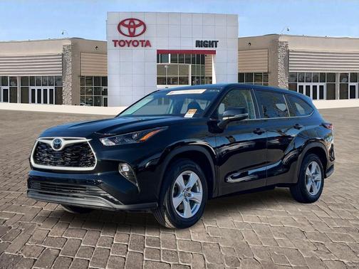 2025 Toyota Highlander LE