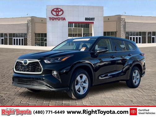 2025 Toyota Highlander LE