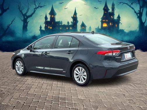 2025 Toyota Corolla Hybrid LE