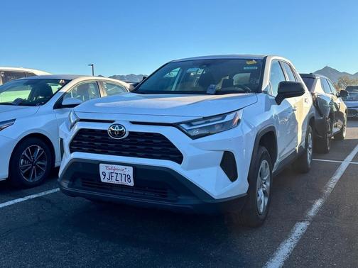 2024 Toyota RAV4 LE