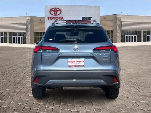 2025 Toyota Corolla Cross XLE