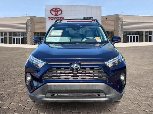 2022 Toyota RAV4 XLE Premium