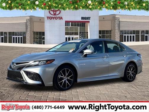 2022 Toyota Camry SE