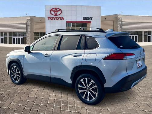 2023 Toyota Corolla Cross XLE